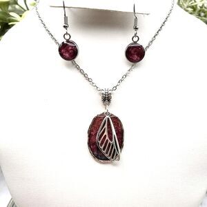 Handmade Burgundy Leaf Pendant Necklace & Matching Earrings Set